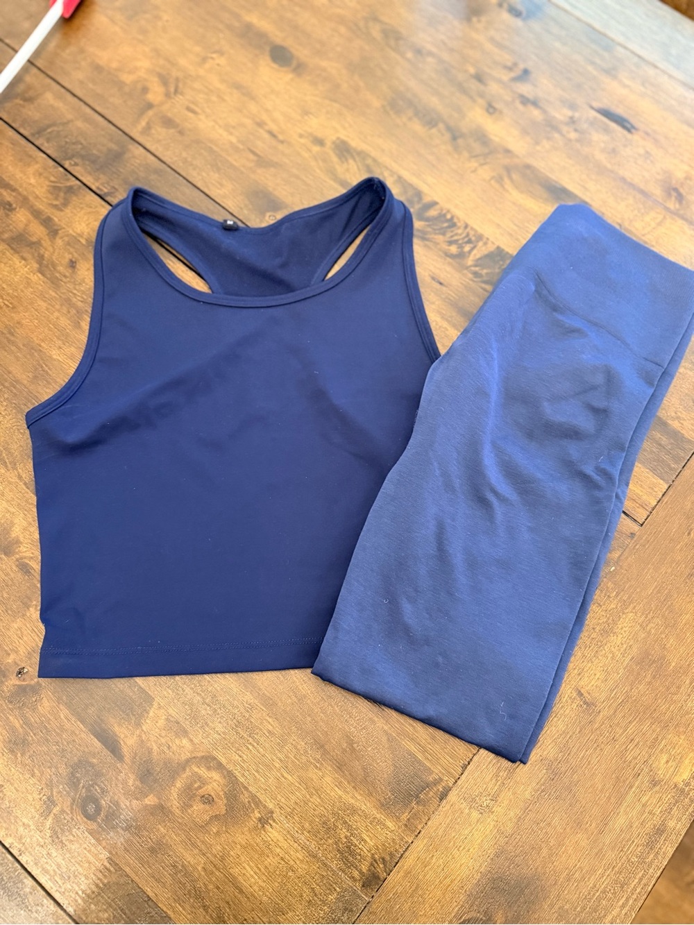 Women’s best crop tank and leggings set